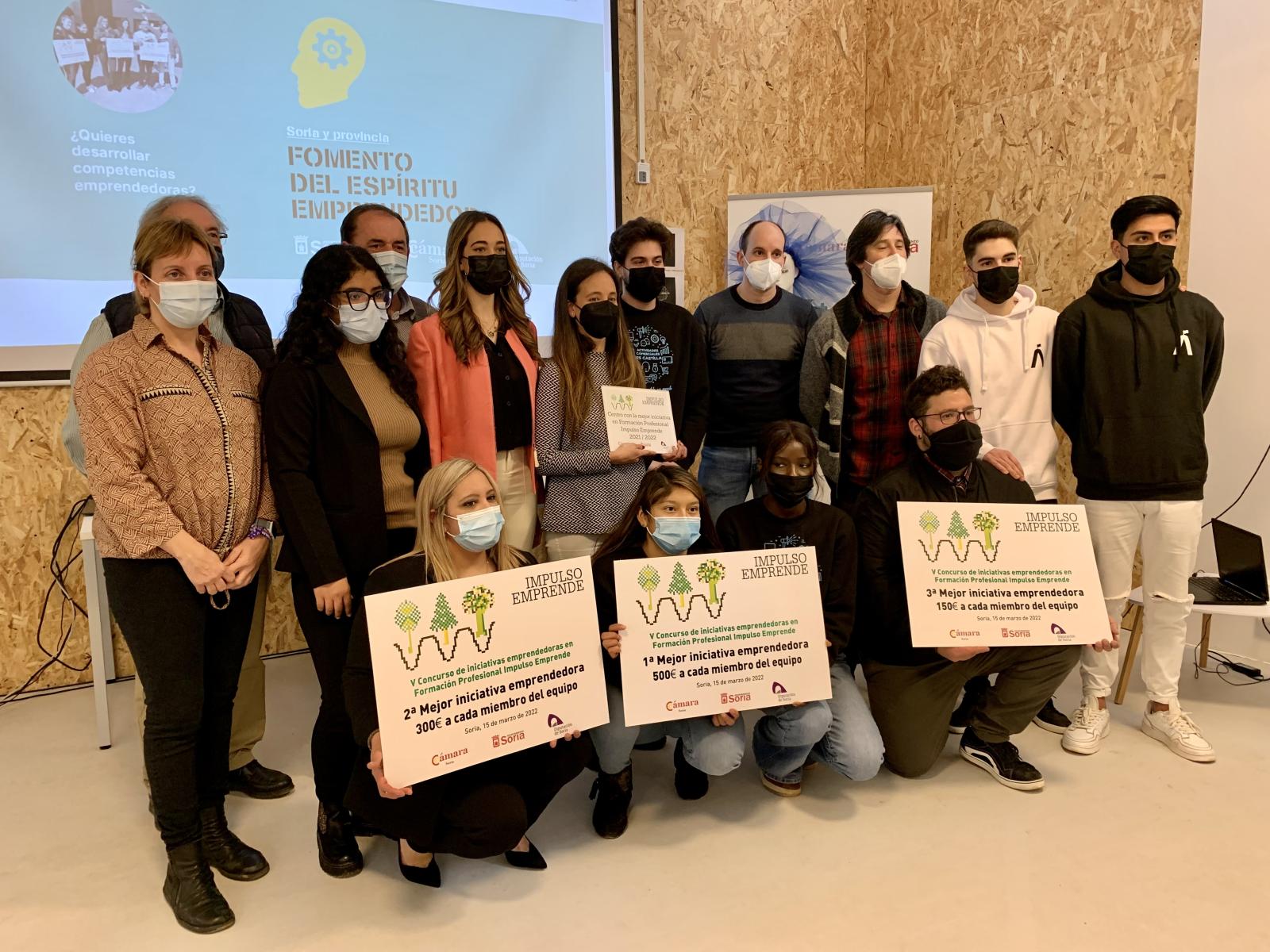 Un proyecto sobre ropa sostenible del IES Castilla gana el V Concurso de Iniciativas emprendedoras en FP Impulso Emprende