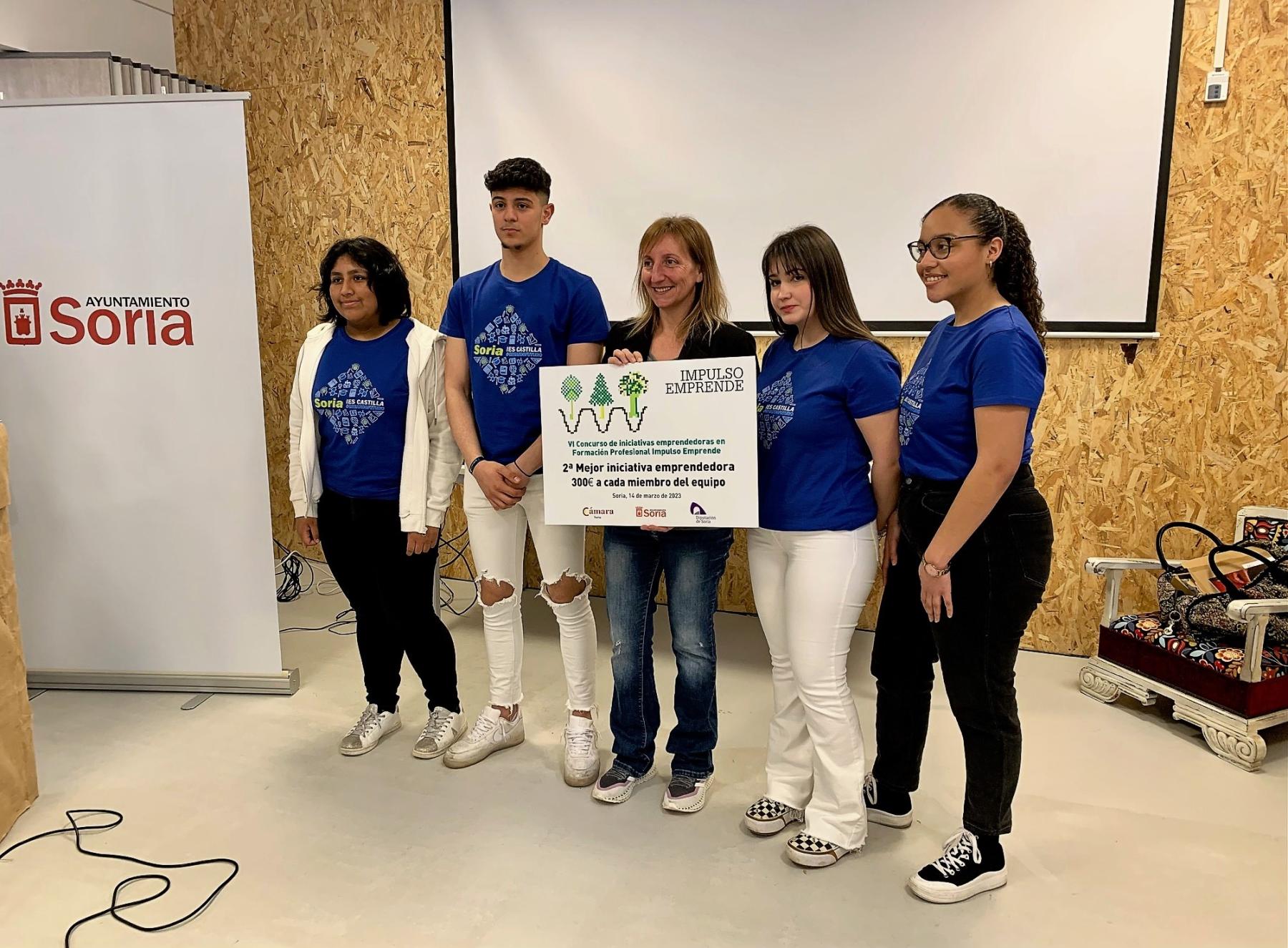 Un proyecto sobre tapizado de muebles vintage del IES Castilla gana el VI Concurso de Iniciativas emprendedoras en FP Impulso Emprende